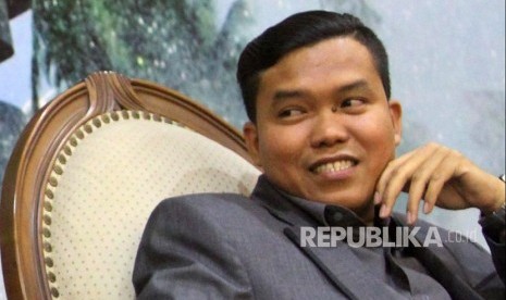 Pangi Syarwi Chaniago, Pengamat Politik Sekaligus Direktur Eksekutif Voxpol Center Reseach and Consulting, menilai Indonesia sebaiknya tidak mengadopsi upaya perpanjangan jabatan presiden.