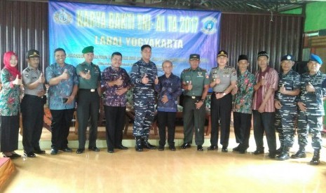 Pangkalan TNI Angkatan Laut (Lanal) Yogyakarta menggelar Karya Bhakti TNI Angkatan Laut bersama dengan Pemerintah Kabupaten Gunungkidul untuk memperingati Hari Ulang Tahun ke-47 Lanal Yogyakarta.