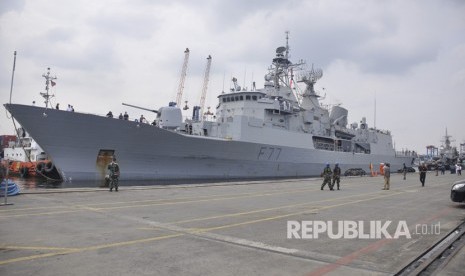  Pangkalan Utama Angkatan Laut (Lantamal) III Jakarta menyambut kedatangan Kapal Perang Angkatan Laut New Zealand HMNZS Te Kaha (FF-77).