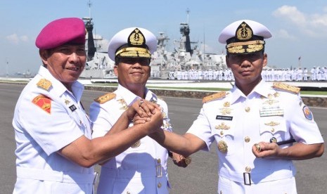 Commander of the Eastern Fleet Command (Pangarmatim) Rear Admiral TNI Darwanto (m)