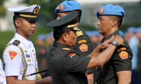 Panglima TNI Jenderal Moeldoko melantik Mayjen Andika Perkasa sebagai komandan Paspampres.