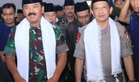 Panglima TNI Marsekal Hadi Tjahjanto dan Kapolri Jenderal Tito Karnavian dalam sebuah kegiatan (ilustrasi)