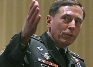 Panglima pasukan Amerika dan NATO di Afghanistan David Petraeus mengingatkan bahwa pembakaran kitab suci dapat membahayakan keselamatan pasukan Amerika.