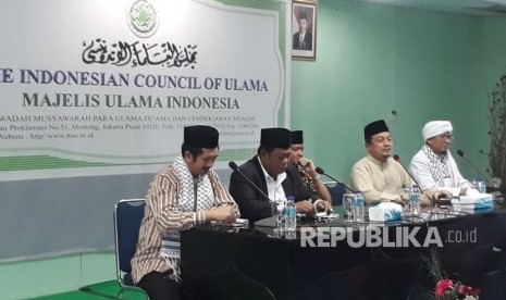 Panitia Aksi Indonesia Bersatu Bela Palestina menggelar konfrensi pers di Kantor MUI Pusat, Jakarta Pusat, Kamis (14/12). Aksi ini akan dipimpin langsung oleh Ketum MUI, KH Ma'ruf Amin.