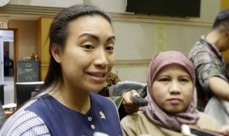 Panitia Kerja (Panja) RUU Penghapusan Kekerasan Seksual, Sarah Djojohadikusumo (Kiri)