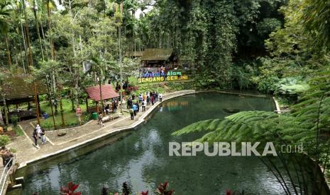 Panorama wisata Sendang Seruni di Licin, Banyuwangi, Jawa Timur, Sabtu (18/9/2021). Desa Tamansari masuk 50 besar dari 1.831 desa wisata yang mengikuti Anugerah Desa Wisata Indonesia (ADWI). 