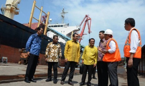 Pansus Pelindo II DPR RI meninjau Pelabuhan Teluk Bayur Padang