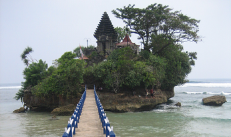 Pantai Balaikambang.