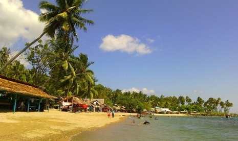 Pantai Botutonuo Gorontalo