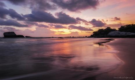 Pantai di Bangka Belitung. Memasuki era new normal, Babel siap menerima wisatawan dengan menerapkan protokol kesehatan di semua sektor yang berkaitan dengan kegiatan pariwisata.