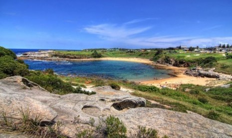 Pantai Little Bay