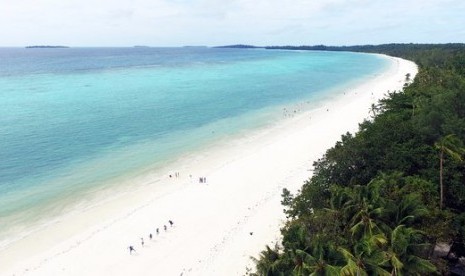 Pantai Ngurbloat.