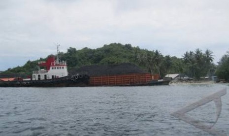 Pantai Pulau Tangkil Lampung