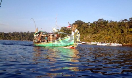   Pantai Sendang Biru.    (Erik Purnama Putra)