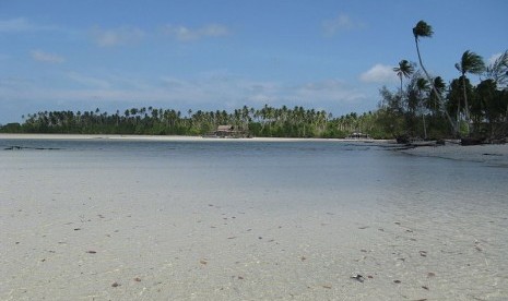 Pantai Sumpat, salah satu destinasi wisata di Kepri. Kepri memprediksi kunjungan wisman mencapai 500 ribu orang sampai akhir tahun.