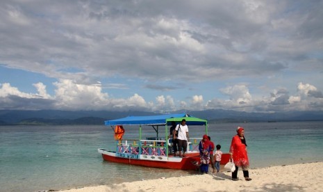 Pantai Tanjung Karang Donggala