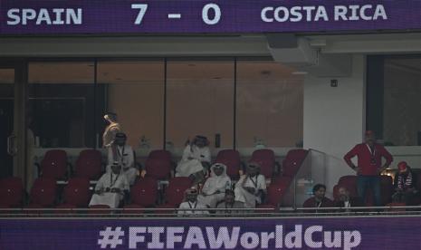  Papan elektronik menunjukkan skor 7-0 selama pertandingan sepak bola grup E Piala Dunia 2022 antara Spanyol dan Kosta Rika di Stadion Al Thumama di Doha, Qatar, 23 November 2022. 