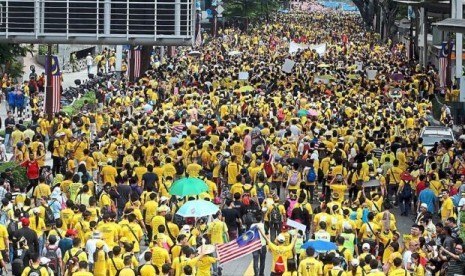 Para demonstran Malaysia yang tergabung dalam Bersih 4 melakukan unjuk rasa selama dua hari ini (29-30/8)