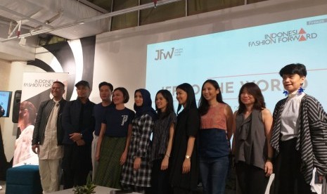 Para desainer baru Indonesia yang berpartisipasi dalam Indonesia Fashion Forward 2019. Mereka akan memamerkan desain teranyar mereka ke panggung mode global seperti Inggris, Jepang, Korea Selatan dan Ind