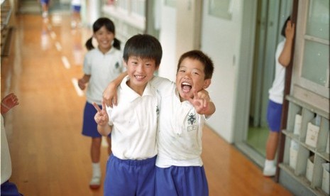 Para ibu Jepang mengajarkan anaknya kemandirian ala 'Shitsuke' dengan tujuan membesarkan anak-anak yang independen di usia dewasa.