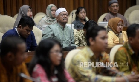 Para korban penipuan First Travel saat melakukan pertemuan dengan Fraksi PAN di Kompleks Parlemen, Jakarta, Kamis (28/9).