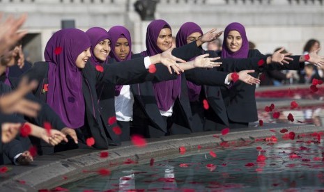 Para Muslimah di London, Inggris. Muslimah Inggris kesulitan menemukan komunitas belajar di masjid-masjid 