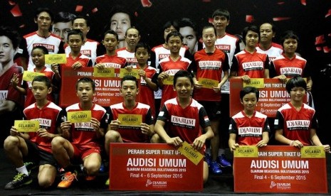 Para pebulu tangkis yang telah lolos dalam Audisi Umum Djarum Beasiswa Bulu Tangkis 2015.