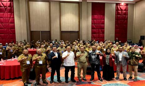 Para pegawai di Lingkup Pemerintah Kota Makassar mendapatkan pelatihan Capacity Building ASN BerAKHLAK. 