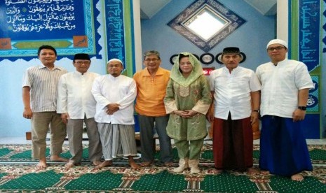 Para Pejuang Shubuh Al-Maghfiroh bersama Ustadz Saefulloh dari Majelis Azzikra.