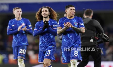 Para pemain Chelsea merayakan kemenangan atas Southampton di Liga Primer Inggris di Stamford Bridge, Rabu (28/2/2025) dini hari WIB.