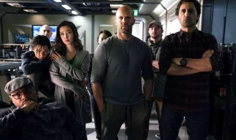 Para pemain film The Meg, (dari kiri ke kanan), Page Kennedy, Ruby Rose, Li Bingbing, Jason Statham, dan Cliff Curtis. Sekuel The Meg, Meg 2: The Trench akan dibintangi Statham dan aktor kondang Cina, Wu Jing.