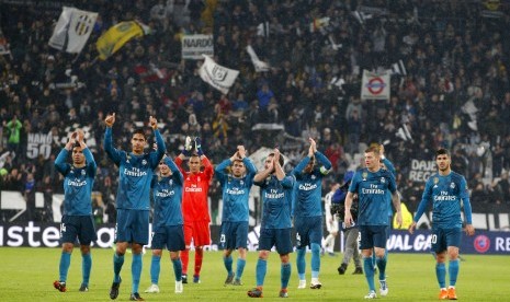 Striker Real Madrid, Cristiano Ronaldo merayakan gol ke gawang Juventus pada laga perempat final Liga Champions di Stadion Juventus, Rabu (4/4) dini hari WIB. Madrid unggul 1-0 pada babak pertama.