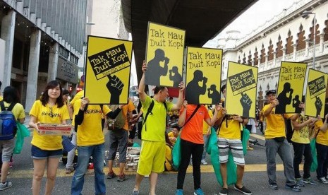 Para pendemo yang tergabung dalam Bersih 4.0.