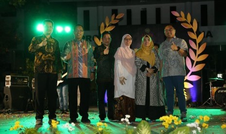 Para penerima penghargaan Alumni Award 2018.