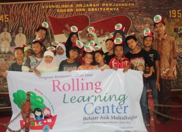 Para Penggagas dan Peserta Rolling Learning Center