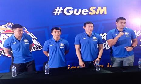 Para penggawa Satria Muda Pertamina Jakarta, Juan Laurent Kokodiputra, Hardianus Lakudu, Youbel Sondakh, dan Christian Ronaldo Sitepu (dari kiri ke kanan).