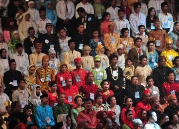 Para peserta Pernikahan Massal 2011 di Istora Senayan Jakarta