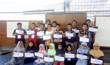 Para peserta Science In House Training (SIHT) yang digelar Klinik Pendidikan MIPA.