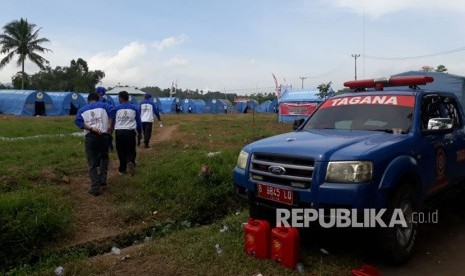 Para peserta Tagana mengikuti Jambore dan bakti sosial Tagana. Mereka bermalam dan tinggal di tenda, di Kota Tomohon, Sulawesi Utara (Sulut), Rabu (25/10).