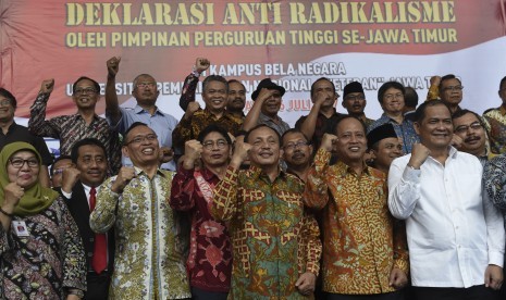 Para rektor mengikrarkan deklarasi anti radikalisme.