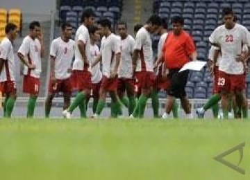 Para pemain timnas Indonesia saat menjalani sesi latihan