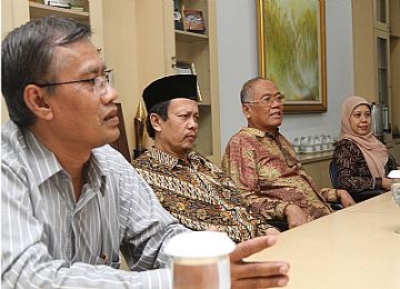 Para tokoh Muhammadiyah saat bersilaturrahim ke Republika