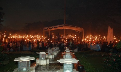 Parade Obor di Monumen Bandung Lautan Api di Teggalega, Sabtu (23/3)