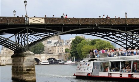 Paris, ibukota Prancis.