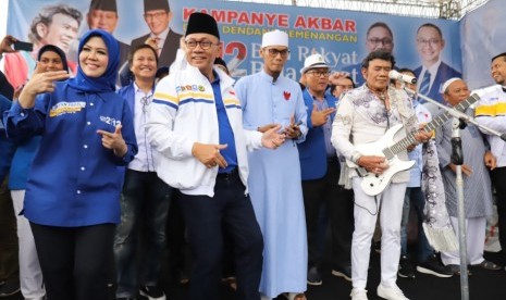 Partai Amanat Nasional (PAN) menggelar kampanye dengan menghadirkan Rhoma Irama di Bogor, Kamis (28/3).