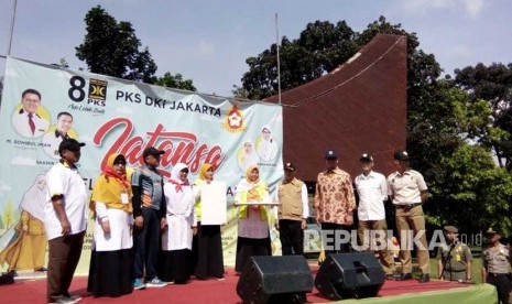 Partai Keadilan Sejahtera melaksanakan kegiatan Latansa (Pelatihan Perempuan Siaga) DPW PKS DKI Jakarta. Acara yang digelar di Bumi Perkemahan Cibubur dihadiri Presiden PKS Mohamad Sohibul Iman, dan Gubernur DKI Jakarta Anies Baswedan, Ahad (8/4). 