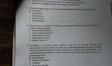 Partai Keadilan Sejahtera (PKS) diduga menunggangi soal Ujian Sekolah Menengah Atas (SMA/MA).