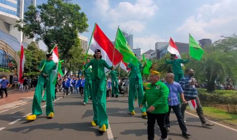 Partai Persatuan Pembangunan (PPP) mendaftar ke Komisi Pemilihan Umum (KPU) diiringi dengan permainan tradisional egrang. Apa filosofi dari iring-iringan ini.