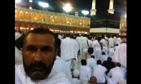 Parvez Sharma selfie di depan Kakbah