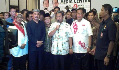 Pasangan cagub Jabar, Ahmad Heryawan-Deddy Mizwar